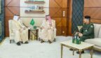 أمير الشرقية يستقبل مدير سجون المنطقة بمناسبة تعيينه