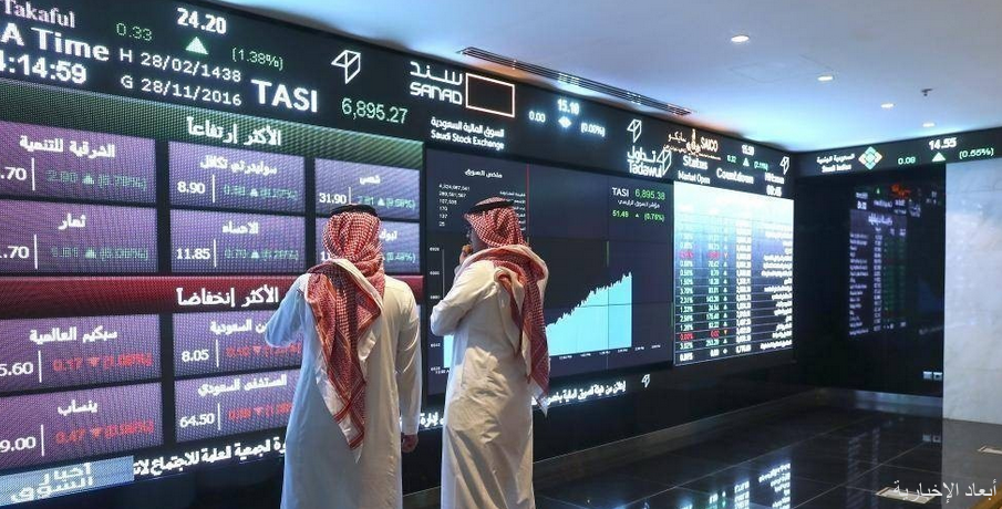 أغلق مؤشر الأسهم السعودية الرئيس اليوم مرتفعًا 6.36 نقطة ليقفل عند مستوى 11597.91 نقطة, وبتداولات بلغت قيمتها 6 مليارات ريال. وبلغت كمية الأسهم المتداولة -وفق النشرة الاقتصادية اليومية لوكالة الأنباء السعودية لسوق الأسهم السعودية- 281 مليون سهم، سجلت فيها أسهم 135 شركة ارتفاعًا في قيمتها, فيما أغلقت أسهم 73 شركة على تراجع. وكانت أسهم شركات الباحة، و الزامل للصناعة، وذيب، وأميانتيت، وميدغلف للتأمين الأكثر ارتفاعًا, أما أسهم شركات تكافل الراجحي، وعذيب للاتصالات، وجمجوم فارما، ومعادن، و بوبا العربية الأكثر انخفاضًا في التعاملات, حيث تراوحت نسب الارتفاع والانخفاض ما بين 10% و 3.25% . فيما كانت أسهم شركات الباحة، وشمس، والكيميائية، وأمريكانا ، وسيرا هي الأكثر نشاطا بالكمية, كما كانت أسهم شركات المطاحن الأولى، والراجحي، وجمجوم فارما، ومرافق ، ومعادن هي الأكثر نشاطا في القيمة. وأغلق مؤشر الأسهم السعودية الموازية (نمو) اليوم منخفضًا 480.78 نقطة ليقفل عند مستوى 24149.24 نقطة, وبتداولات بلغت قيمتها 43 مليون ريال, وبلغت كمية الأسهم المتداولة أكثر 1.7مليون سهم.