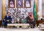 سمو وزير الخارجية يستقبل رئيس لجنة الشؤون الخارجية ومجموعة الصداقة الفرنسية الخليجية